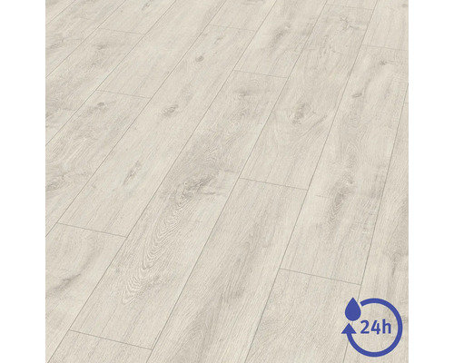Revêtement de sol stratifié décor chêne résistant à l'eau jusqu'à 24 heures.