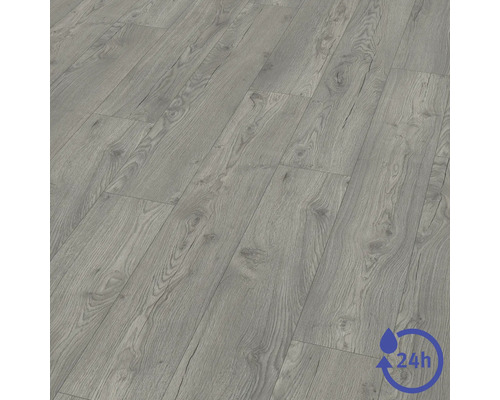Revêtement de sol stratifié aspect chêne gris avec veinage du bois et résistance à l'eau de 24 heures.