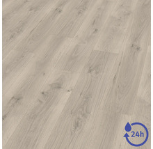 Revêtement de sol stratifié aspect chêne avec grain de bois et protection contre l'eau pendant 24 heures.