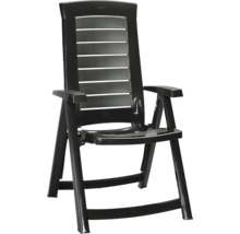 Chaise de jardin noire en plastique avec dossier haut, lattes horizontales et accoudoirs.