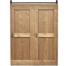 Double porte coulissante style grange en bois massif marron, avec rail de coulissement noir et poignées.