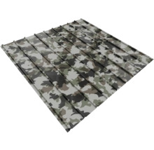 Trapezblech aus Metall mat Camouflage-Muster.