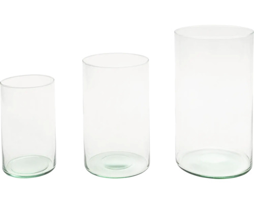Drei zylindrische Glasvasen aus Klarglas in verschiedenen Größen.