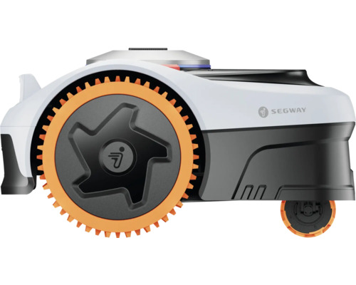 Segway Mähroboter in der Seitenansicht mit profilierten Rädern und Segway Logo.