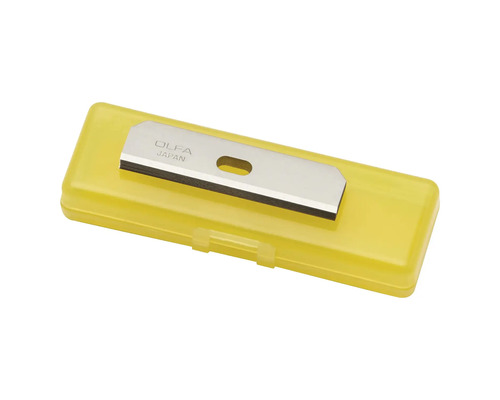 OLFA Ersatzklingen für Schaber aus Stahl in einer gelben Kunststoffbox.