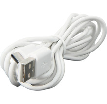 Wäisst USB-Kabel mat USB-A- an USB-C-Stecker, opgewéckelt.