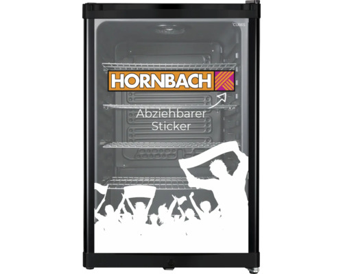 Minikühlschrank mit Glastür, Hornbach Logo und abziehbarem Aufkleber mit Fan-Motiv sowie Metallgitterregalen im Inneren.