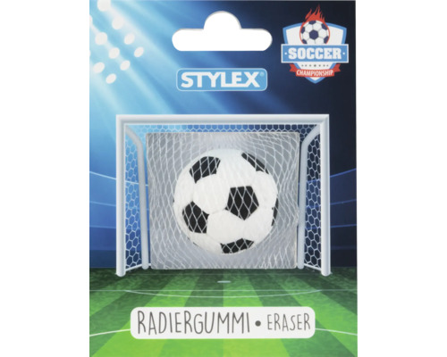 Stylex Radiergummi in Fußball-Form in einer Verpackung mit Fußballtor-Motiv.