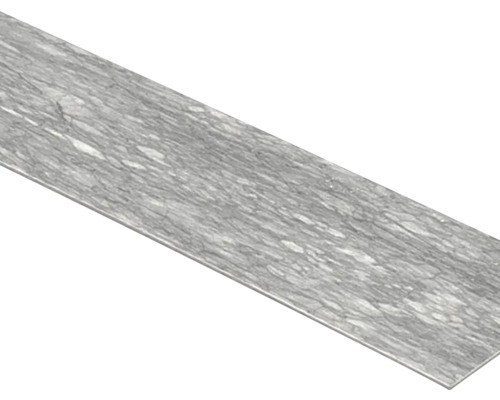 Sockelleiste mit Marmor-Dekor in Grau.