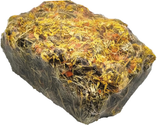 Bloc de foin compressé avec fleurs séchées et herbes pour petits animaux.