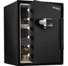 Coffre-fort Master Lock noir, porte ouverte, six boulons de verrouillage, serrure numérique. Intérieur avec objets de valeur. Logo Master Lock.