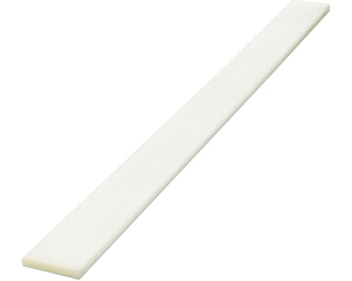 Profilé plat rectangulaire blanc pour les revêtements et l'aménagement intérieur.
