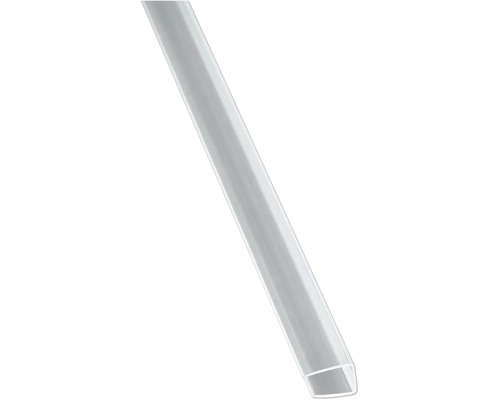 Profilé de recouvrement en plastique blanc laiteux.