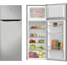 Combiné réfrigérateur-congélateur Amica avec compartiment congélateur en haut, aspect acier inoxydable, fermé et ouvert avec des aliments.