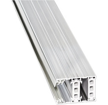 Dreiläufiges Aluminiumprofil mit gerillter Oberfläche.