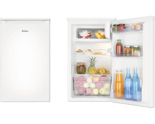 Réfrigérateur de table Amica blanc avec compartiment congélateur, vues fermée et ouverte avec des aliments.