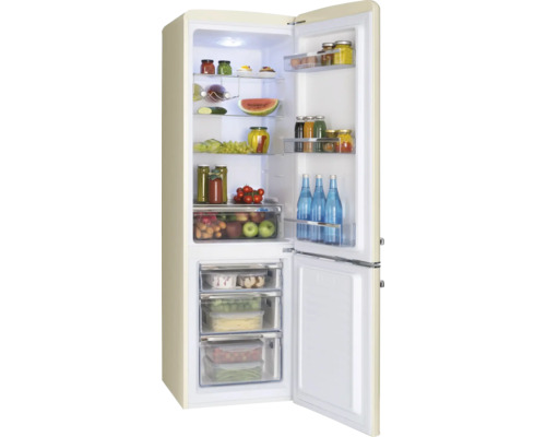 Réfrigérateur-congélateur rétro lumineux avec portes ouvertes, bien organisé avec des aliments dans les clayettes et les tiroirs.