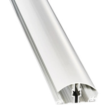Aluminiumprofil für LED-Streifen mit gewölbter Abdeckung zur Montage.