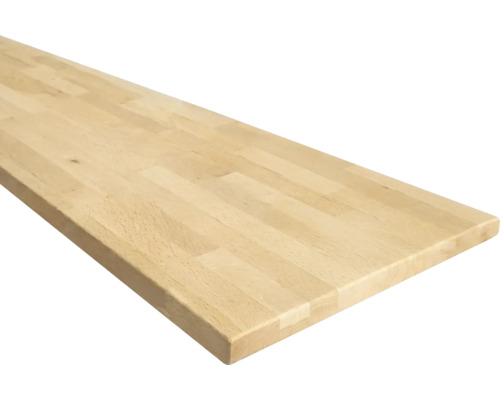 Küchenarbeitsplatte aus Massivholz, keilgezinkt, aus hellem Holz.