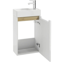 Meuble lave-mains pour WC d'invités avec porte ouverte, meuble blanc avec accent bois, vasque et robinet chromé.