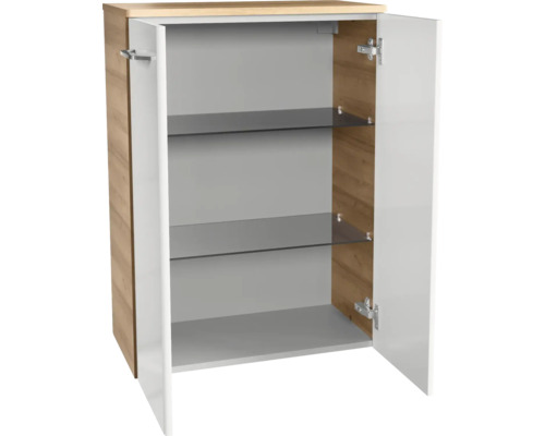 Armoire de salle de bains à deux portes avec corps aspect bois, façades blanches et deux tablettes en verre.