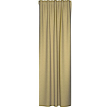 Rideau en tissu texturé avec plis.