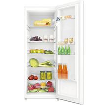 Réfrigérateur blanc ouvert rempli de divers aliments tels que des fruits, des légumes, du fromage, des boissons et des œufs.