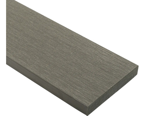 Graue Terrassendiele aus Holz-Kunststoff-Verbundwerkstoff mit Holzmaserung und strukturierter Oberfläche.
