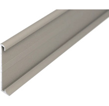 Profilé de finition en aluminium avec surface rainurée.