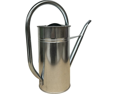Gießkanne aus verzinktem Metall, zylindrische Form mit hohem Griff und langem Ausguss.