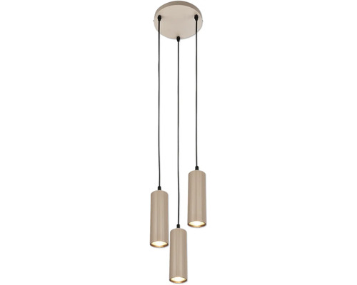 Suspension à trois lampes avec des abat-jour cylindriques striés et un support de plafond rond.