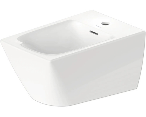 Bidet suspendu en céramique blanche avec trou pour robinetterie et trop-plein.