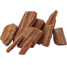 Morceaux de bois décoratifs brun rouge avec une structure grossière.
