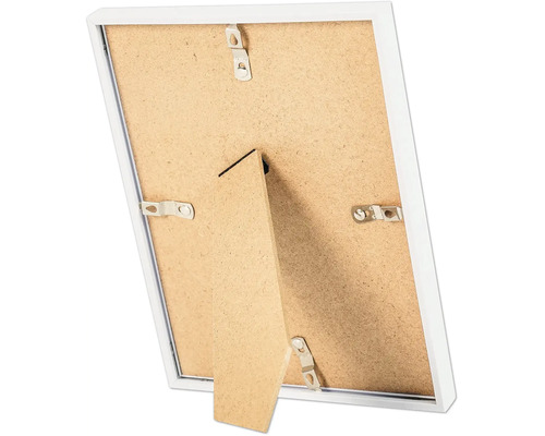 Rückseite eines Bilderrahmens aus Holzwerkstoff mit Aufsteller und Metallklammern zum Aufhängen.