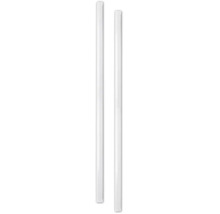 Deux profilés longs et étroits en plastique blanc, utilisables comme caches pour profilés LED.