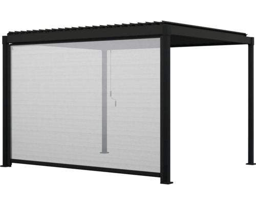 Pergola noire avec store latéral semi-transparent intégré pour la protection contre le soleil et le vent.