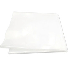 Carreau de céramique rectangulaire blanc avec une surface lisse.