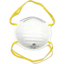 Masque anti-poussière blanc en forme de coque avec pince-nez métallique et deux brides élastiques jaunes.