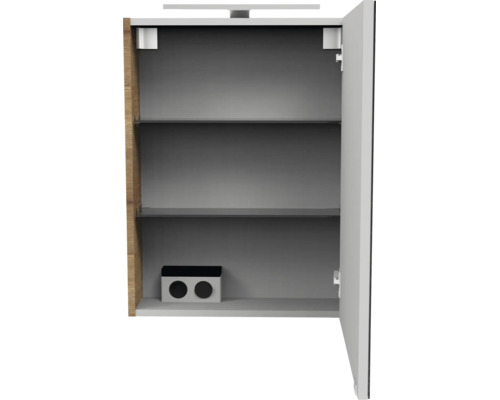 Armoire de toilette ouverte pour la salle de bain avec deux étagères en verre, double prise intégrée et luminaire LED.
