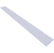 Long panneau mural ou de plafond rectangulaire en plastique avec plusieurs rainures longitudinales parallèles.