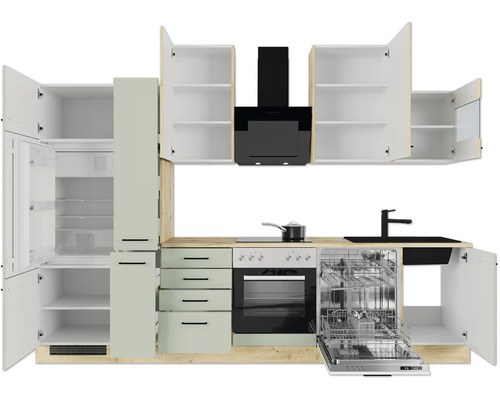 Küchenzeile mit Einbaugeräten, hellgrünen Fronten und Arbeitsplatte in Eichenoptik, inklusive Kühlschrank, Backofen und Geschirrspüler.