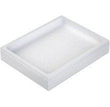 Receveur de douche rectangulaire en acrylique.