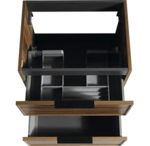 Meuble sous lavabo avec deux tiroirs et découpe pour siphon intégrée, veinage du bois et aménagement intérieur sombre.