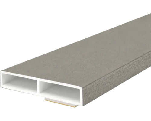 Profilé en plastique avec structure alvéolaire pour diverses applications d amenagement interieur