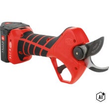 Sécateur à batterie FELCO avec batterie lithium-ion pour des coupes précises dans le jardin. (Image AI modified or generated)