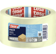 Un rouleau de ruban adhésif tesa Pack Solid and Strong, 66 mètres par 50 millimètres, silencieux et résistant aux ultraviolets pour colis lourds.