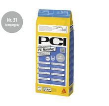 Mortier de jointoiement flexible PCI Nanofug en gris ciment, adapté à toutes les largeurs de joint et revêtements céramiques.