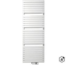 Radiateur de salle de bains blanc avec lamelles horizontales pour montage mural (Image AI modified or generated)