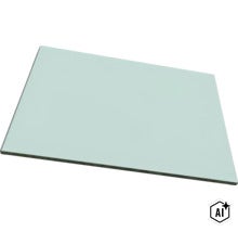 Un panneau mural rectangulaire unique ou une plaque de verre pour la conception (Image AI modified or generated)