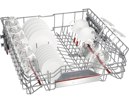 Panier supérieur de lave-vaisselle avec verres, tasses et assiettes